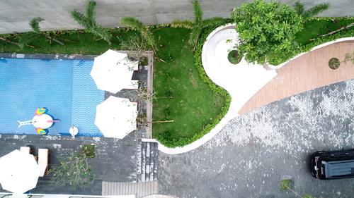SG Garden Hill offers a private swimming pool in the alley
