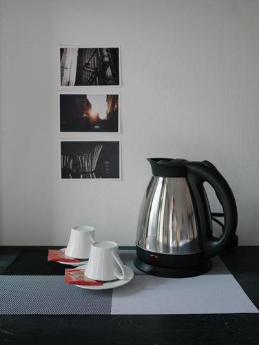 Kettle, coffee and cups