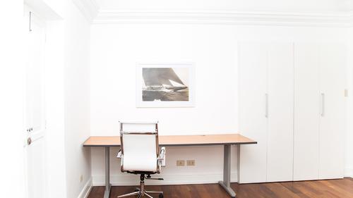 Large laptop-friendly workdesk with office chair