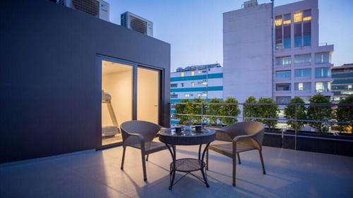 The Tree Apartments offers rooftop access