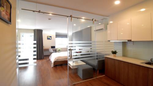 Tran Cao Van Apartments offers a seperated kitchen area