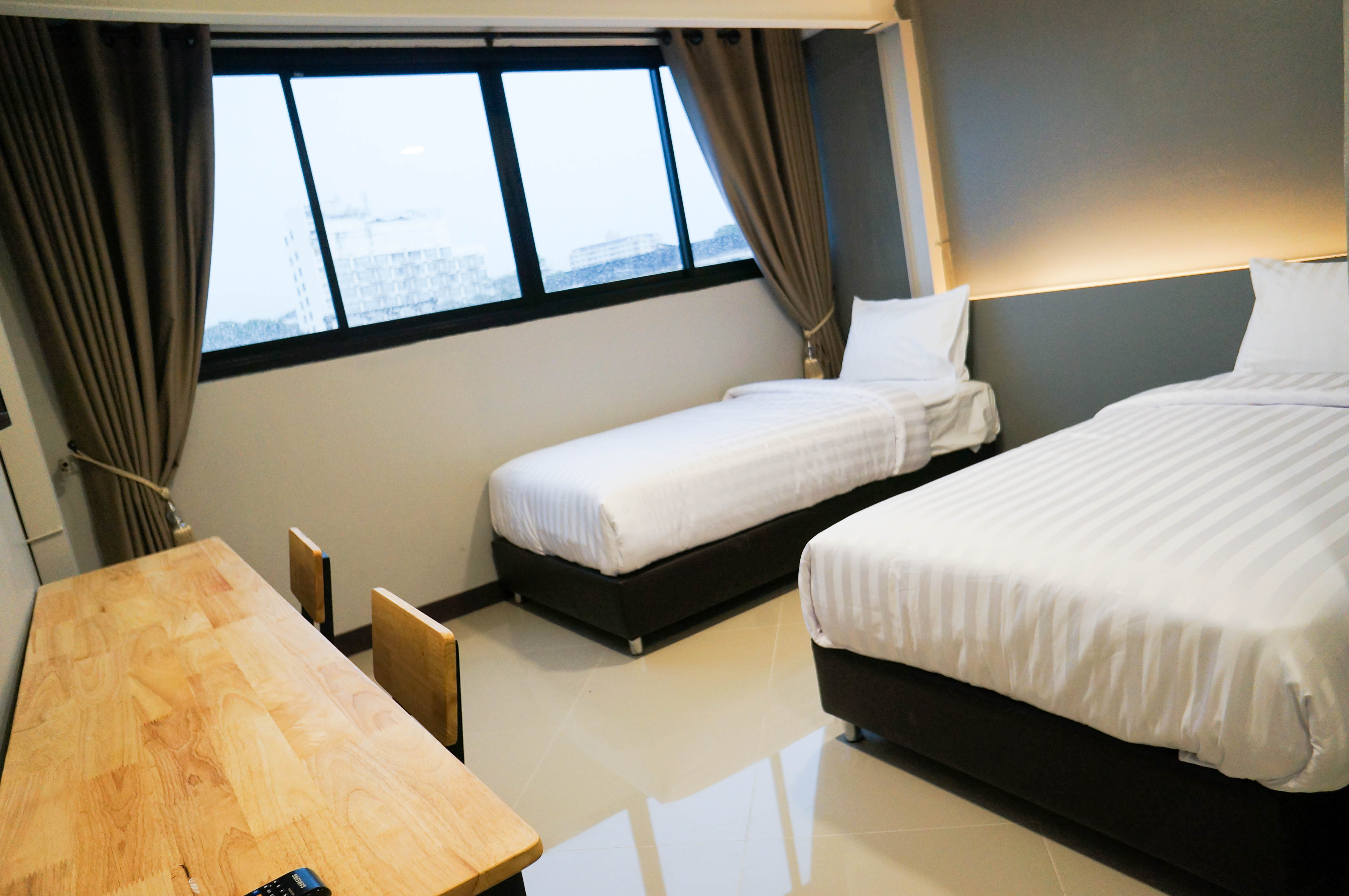 Lux Rooms Night Bazaar - Online Booking | Nomad Rental