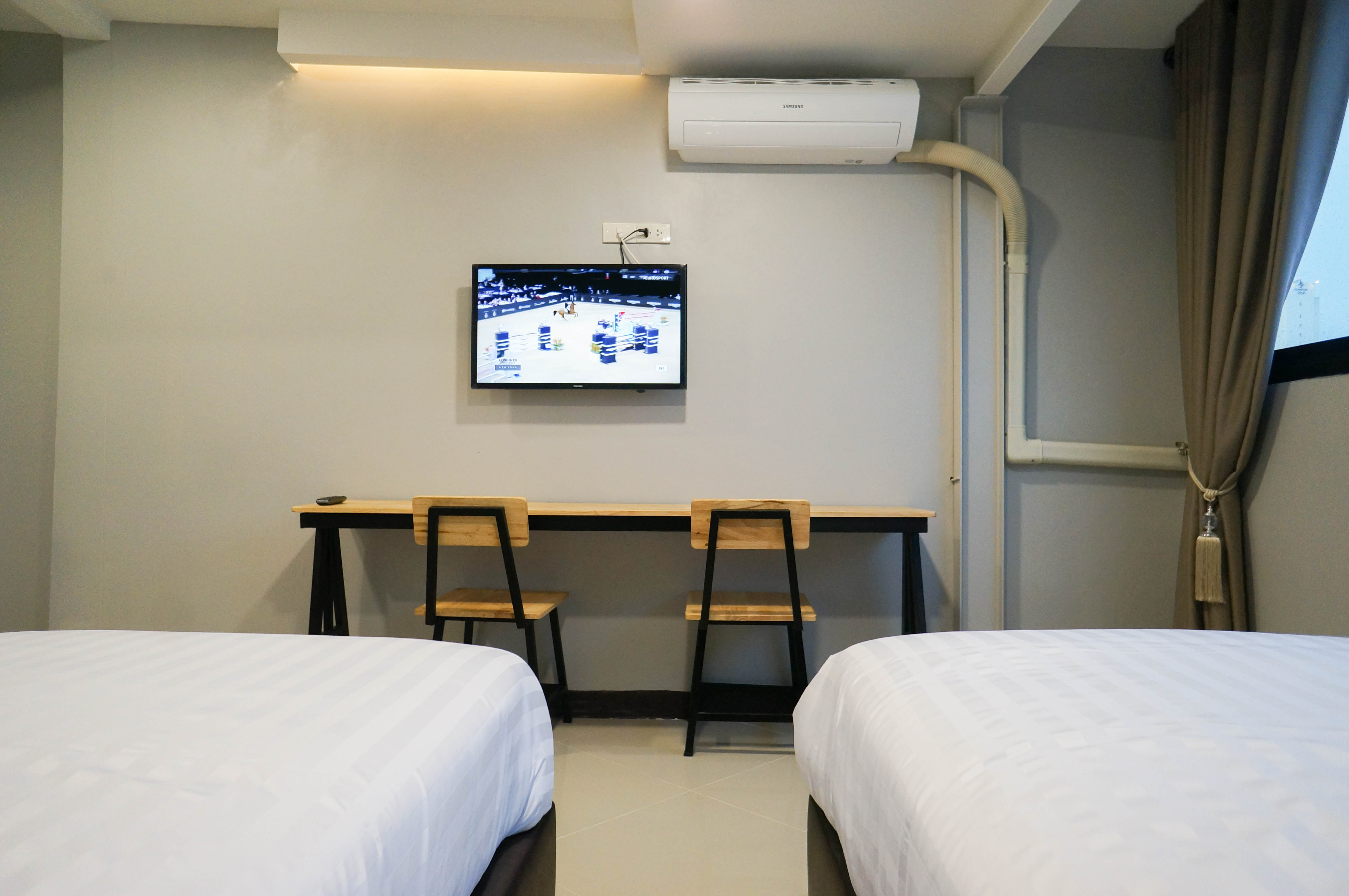 Lux Rooms Night Bazaar - Online Booking | Nomad Rental